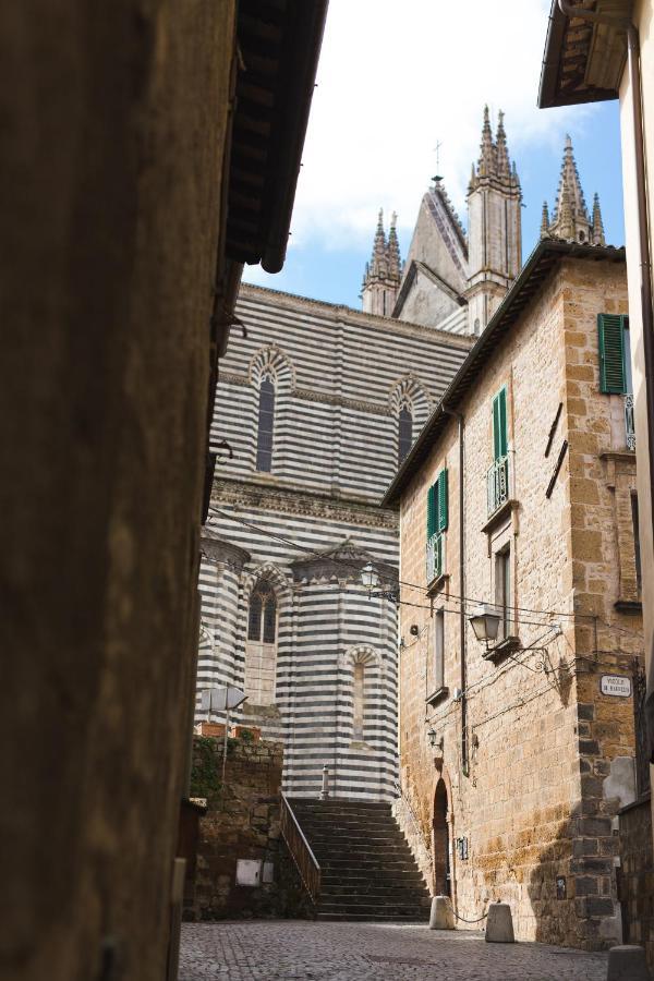 Ad Un Passo Dal Duomo Apartment Orvieto Bagian luar foto