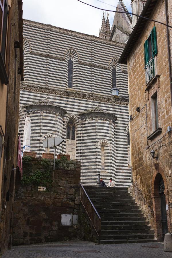 Ad Un Passo Dal Duomo Apartment Orvieto Bagian luar foto